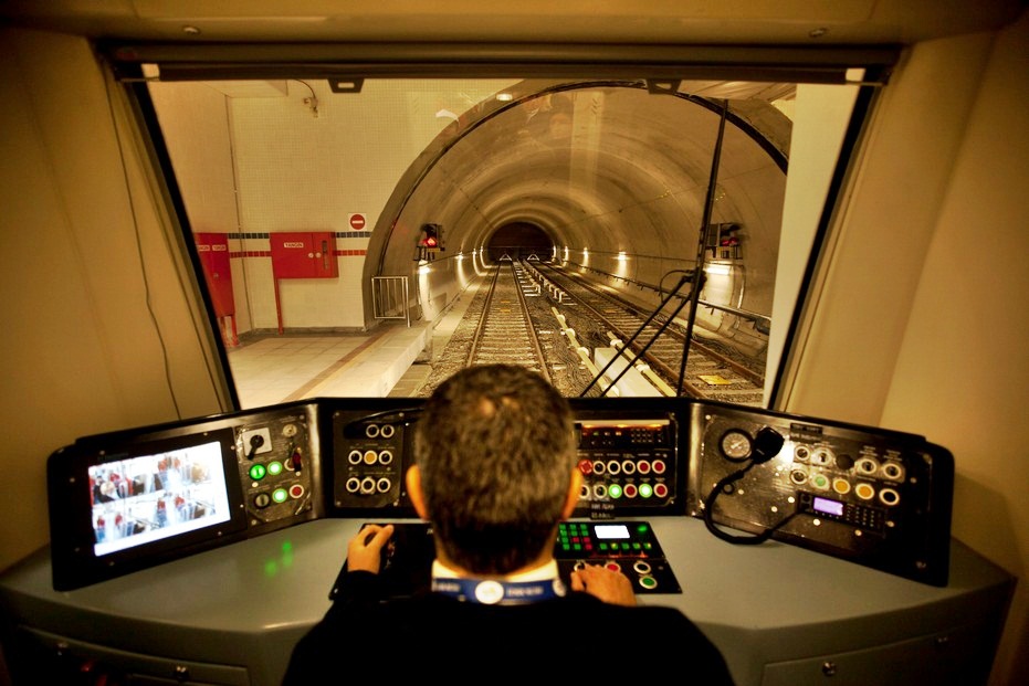 İzmir Metrosu 18 yaşında