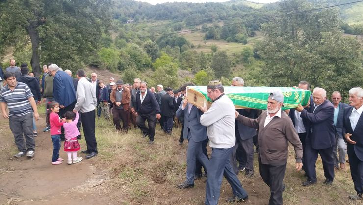 Ordu'da yangında ölen 3 kişi tek tabuta konuldu