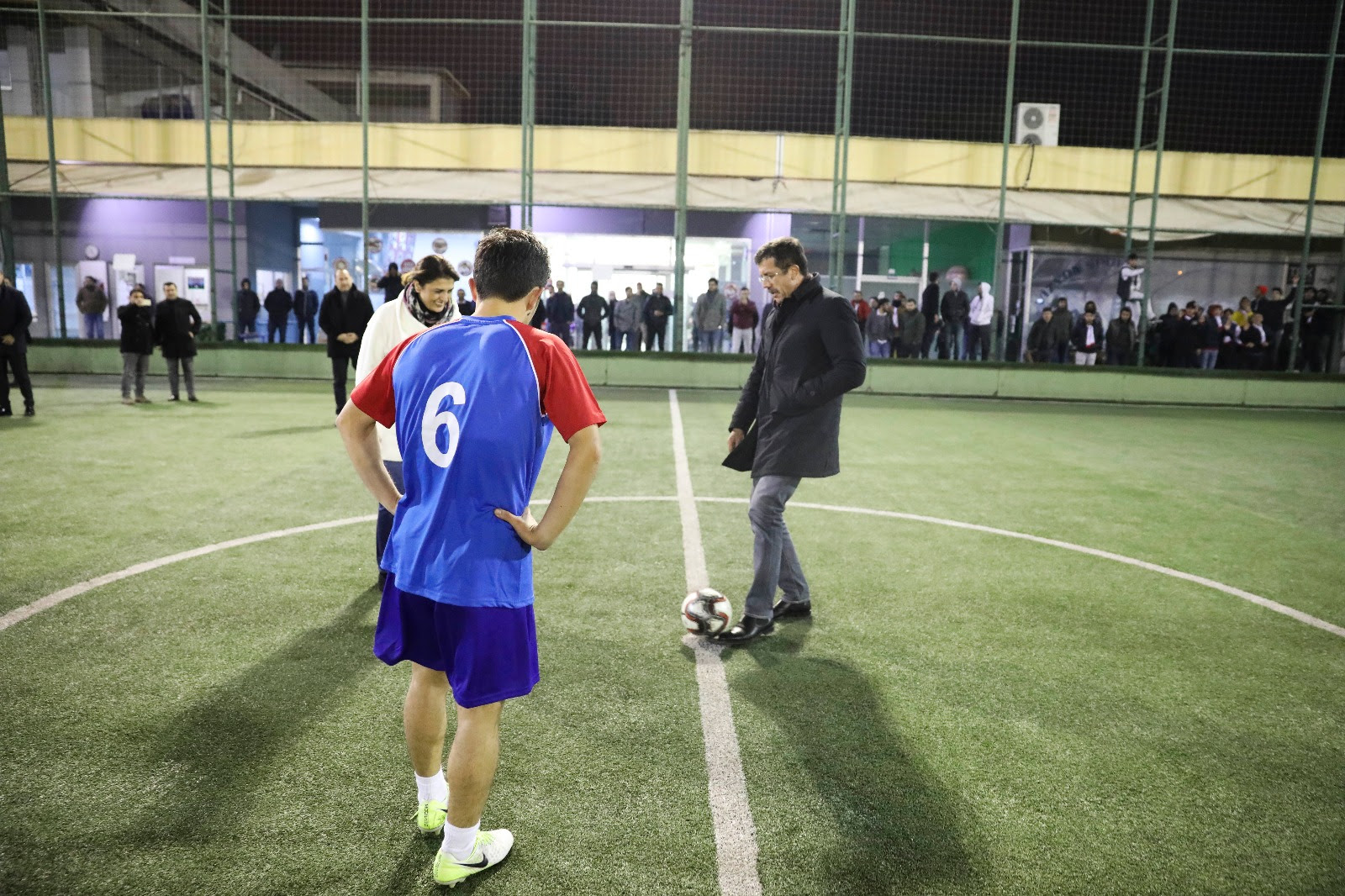 Final maçının başlama vuruşu Zeybekci’den