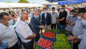 Büyükşehir Belediye Başkanı Soyer'in köylüye desteği sürüyor