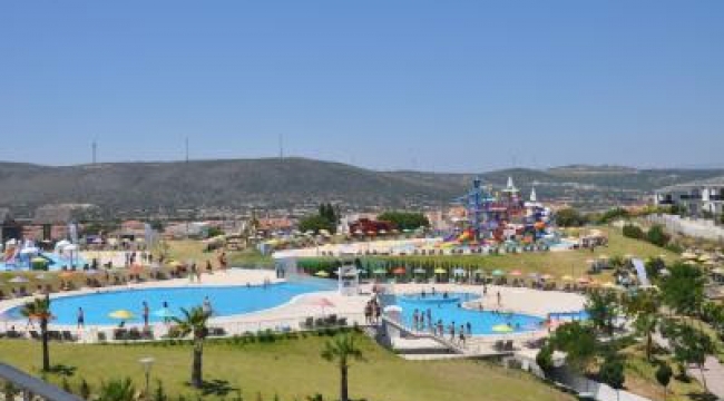 Oasis Aquapark’ta güvenli eğlence