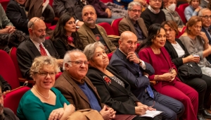 Yaşar Kemal’in bin bir çiçekli bahçesi kapılarını açtı