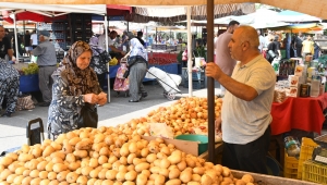 Torbalı pazarı yeni yerine taşındı