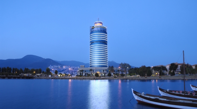 Wyndham Grand İzmir Özdilek 20 Yıldır Şehrin En İyi Oteli