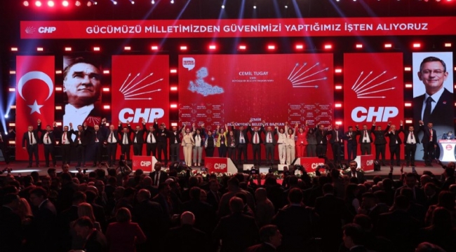 CHP aday tanıtım toplantısında İzmir adaylarından gövde gösterisi