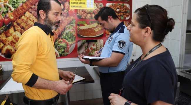 Konak’ta işyerlerine hem denetim hem bilgilendirme