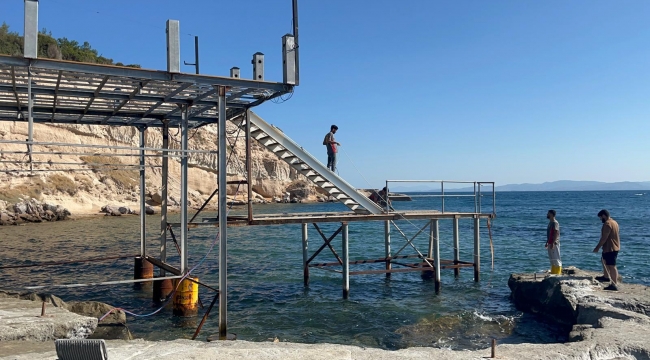 Ayıbalığı Koyu'ndaki izinsiz iskelenin sökümü başladı