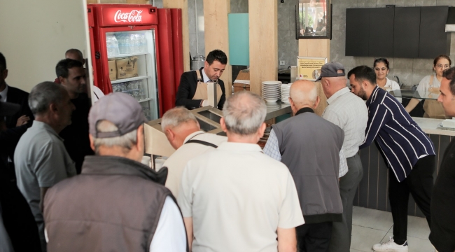 Bayraklı Belediyesi kent lokantalarında 