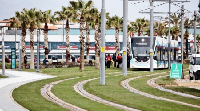 İzmir’e alınacak 22 tramvay aracı için ihale yapıldı