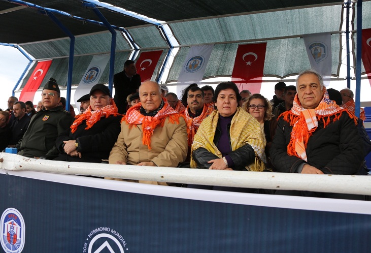 Güreş Coşkusu Hava Muhalefeti Tanımadı