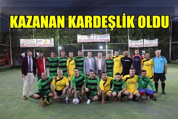 AK GENÇLİK FUTBOL TURNUVASINDA KAZANAN KARDEŞLİK OLDU