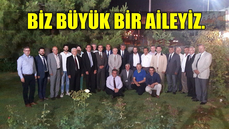 BİZ BÜYÜK BİR AİLEYİZ.