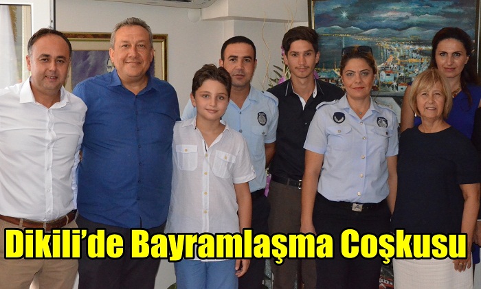 Dikili’de Bayramlaşma Coşkusu